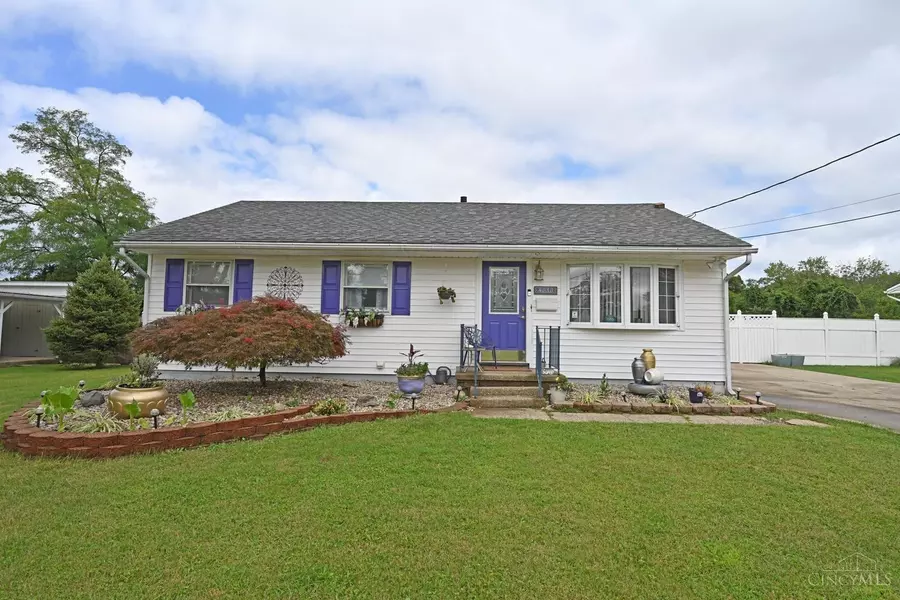 4030 Larchview Dr, Sycamore Twp, OH 45236