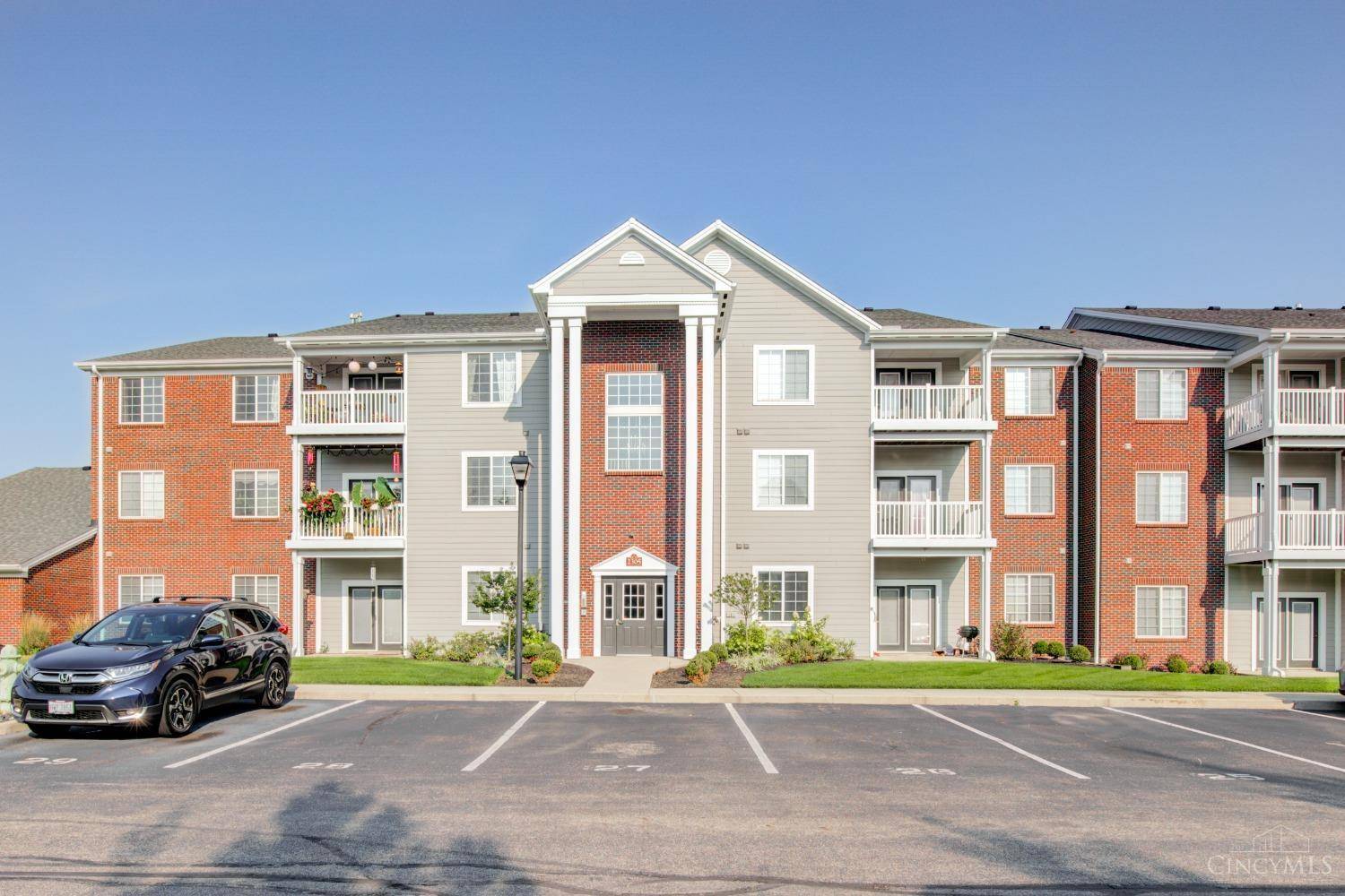 2305 Pinnacle Ct #104, Fairborn, OH 45324