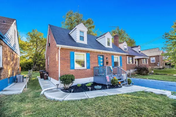 6126 Mayflower Ave, Golf Manor, OH 45237