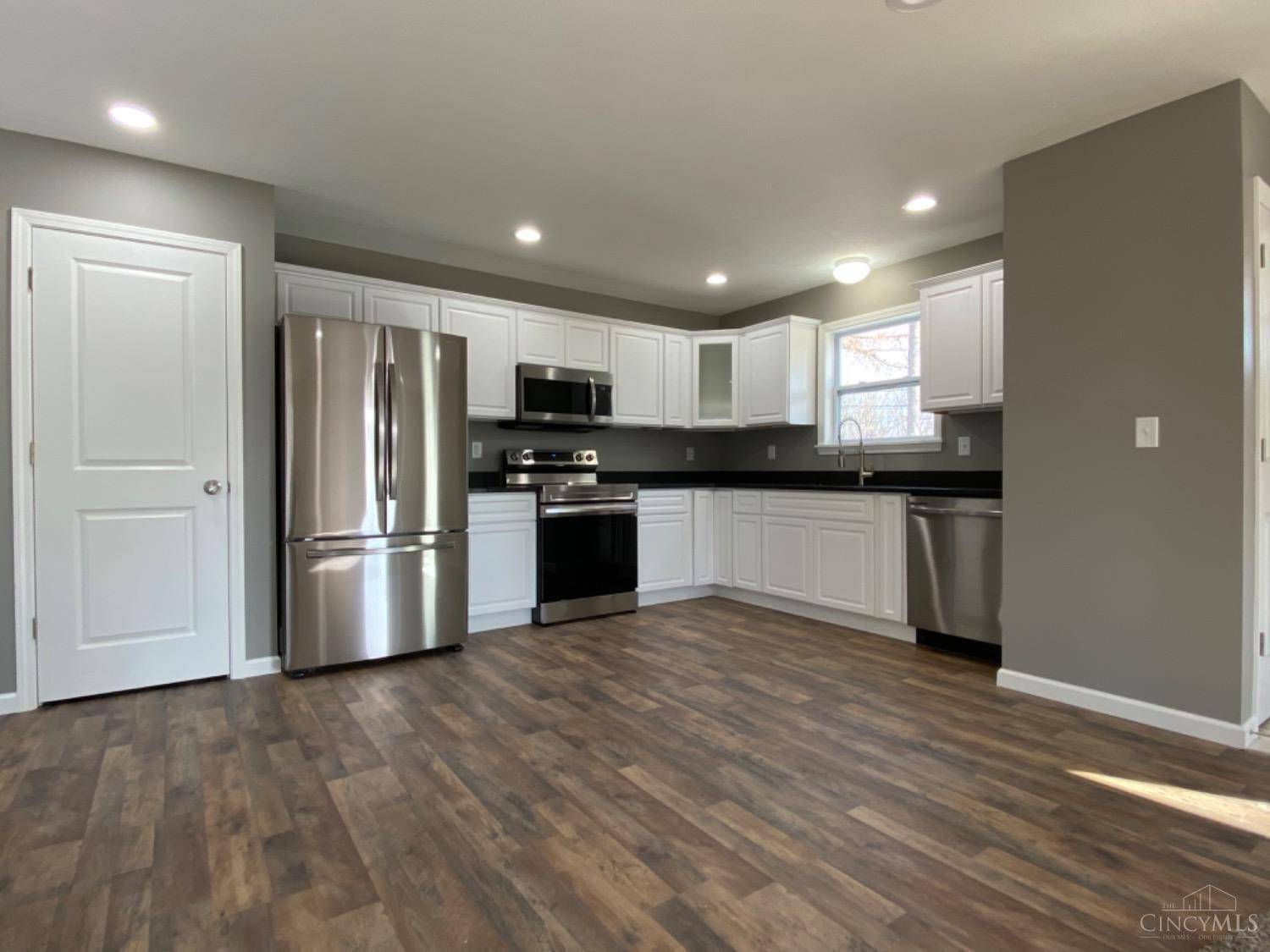Blanchester, OH 45107,145 Pansy Pike
