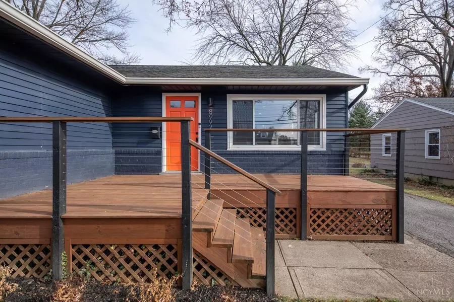 8992 Plainfield Rd, Sycamore Twp, OH 45236