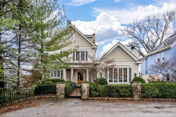 Cincinnati, OH 45226,3332 Columbia Pkwy