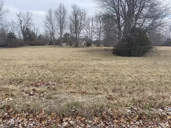 105 Stallion Dr, Jackson Twp, OH 45171