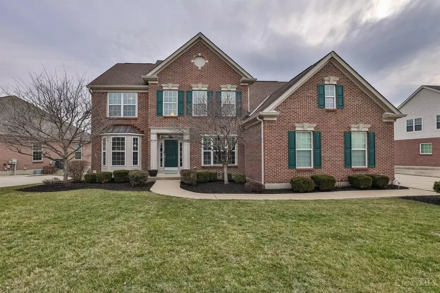 7694 Hunters Trl, West Chester, OH 45069