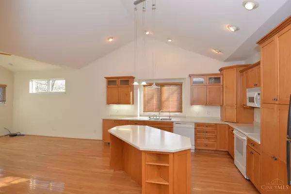 Amberley, OH 45237,7400 Laurel Oak Ln