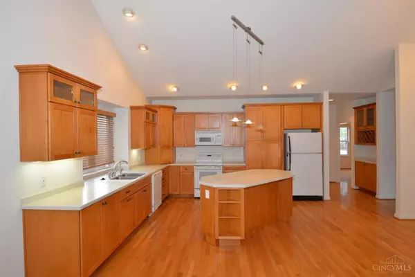 Amberley, OH 45237,7400 Laurel Oak Ln