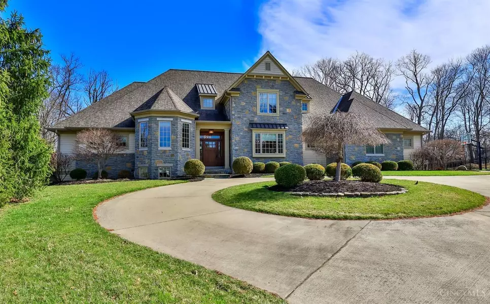 8590 Concord Hills Cir, Sycamore Twp, OH 45243