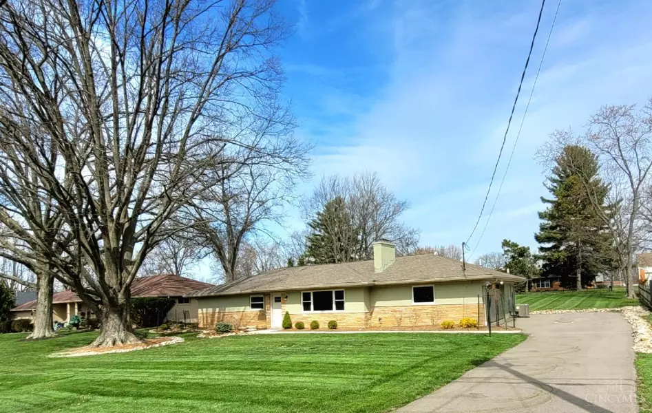 3730 Langhorst Ct, Sycamore Twp, OH 45236