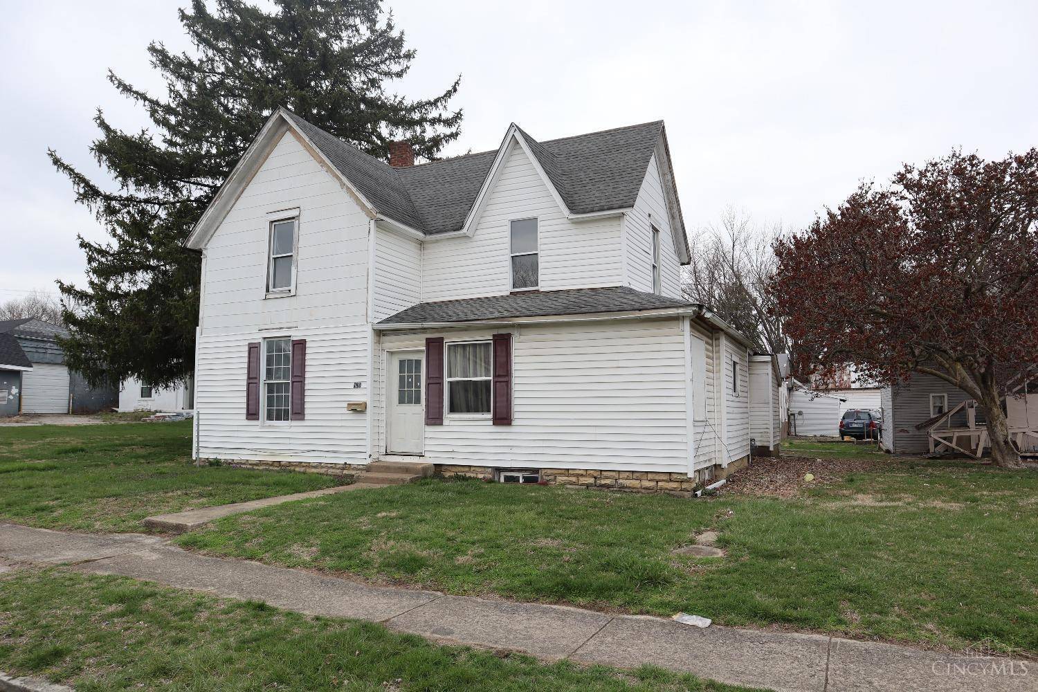 637 South St, Greenfield, OH 45123