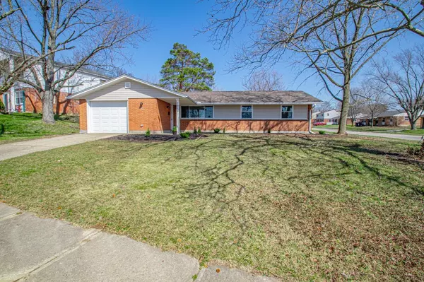 7010 Klyemore Dr, Huber Heights, OH 45424