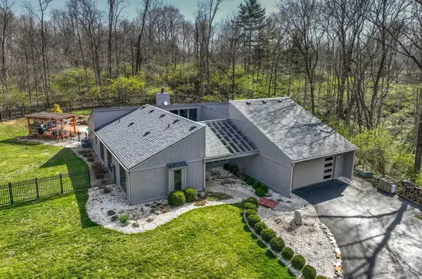 7154 Royalgreen Dr,  Anderson Twp,  OH 45244