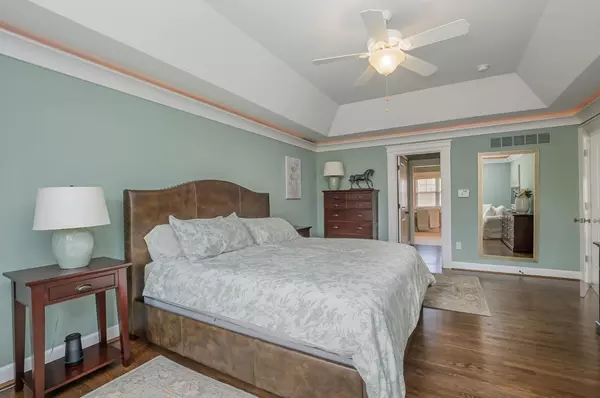 Indian Hill, OH 45243,7440 Demar Rd