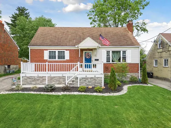1151 Thurnridge Dr, Reading, OH 45215
