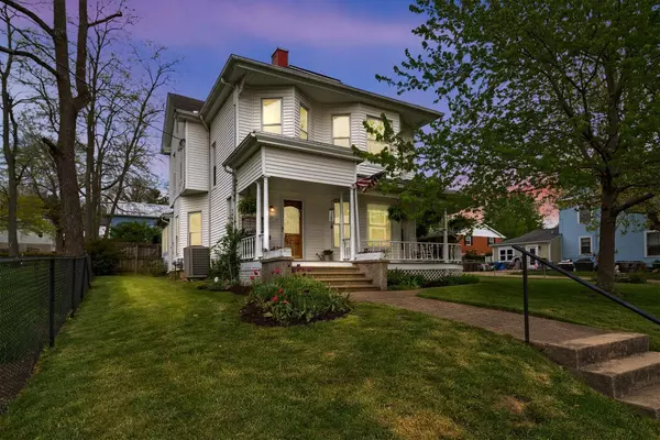 37 S Third St, Waynesville, OH 45068