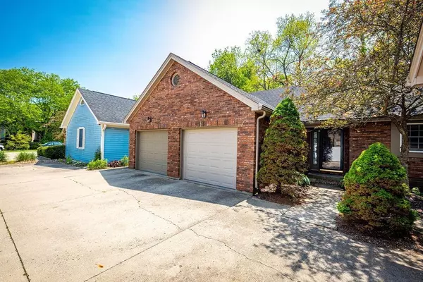 140 Charleston Dr, Oxford, OH 45056