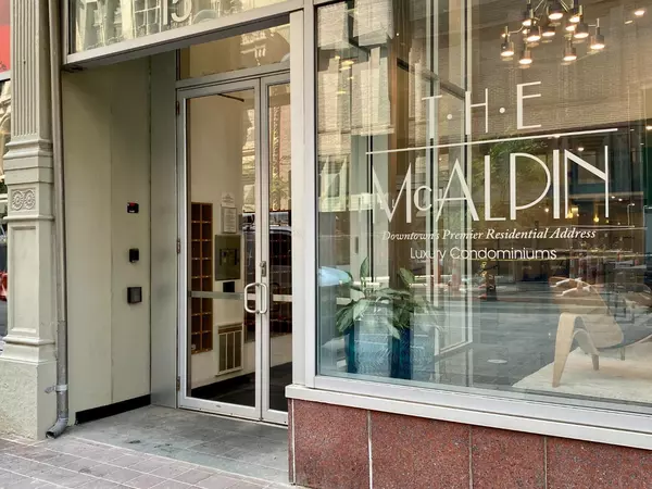 Cincinnati, OH 45202,15 W Fourth St #301