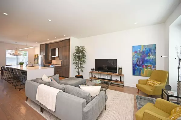 Cincinnati, OH 45207,1618 Merrimac St