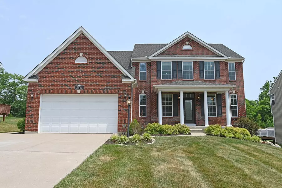 8938 Summer Crest Dr, Colerain Twp, OH 45251