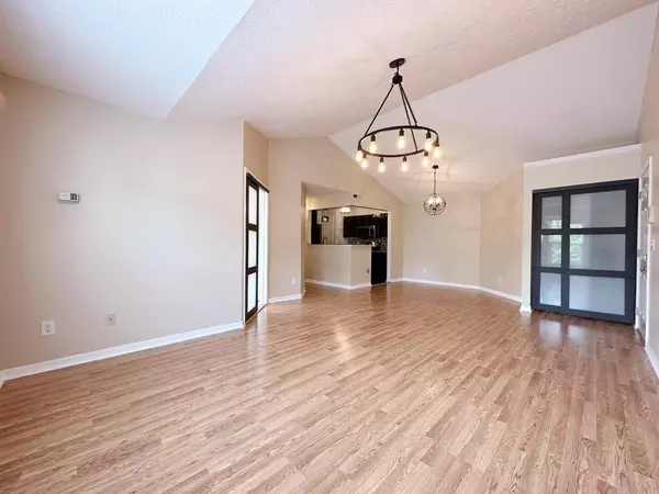 Sharonville, OH 45241,7199 Fieldstone Ct #E