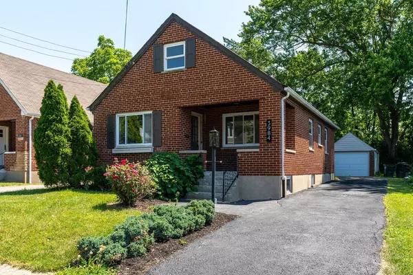 3984 Watterson Rd, Fairfax, OH 45227