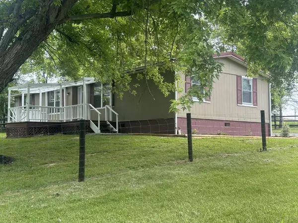 634 E Grant Ave, Georgetown, OH 45121