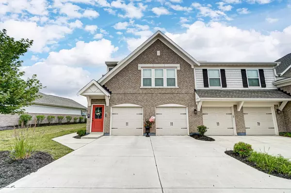 88 Old Pond Rd, Springboro, OH 45066