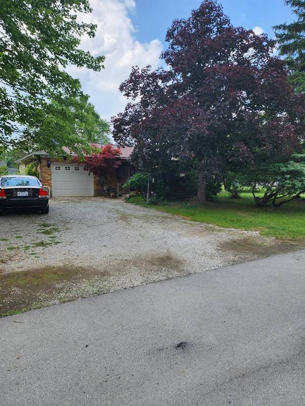 251 E Carlier St, Fayetteville, OH 45118