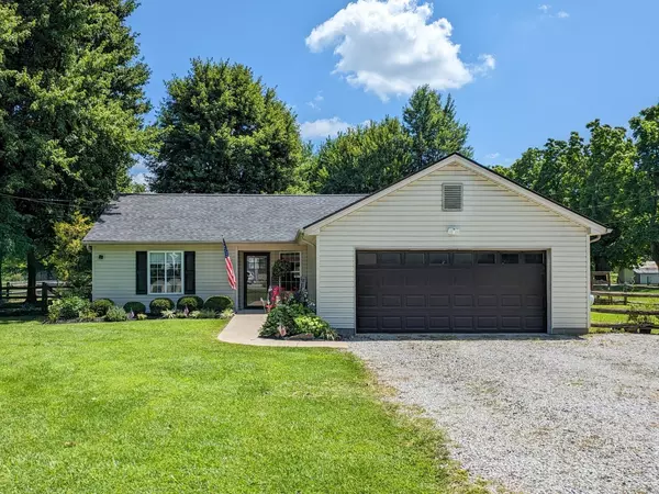 6218 Newtonsville Rd, Wayne Twp, OH 45122