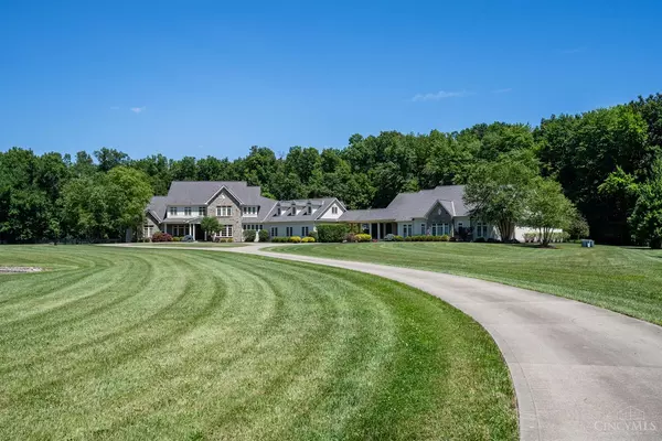 10610 Schlottman Rd, Loveland, OH 45140