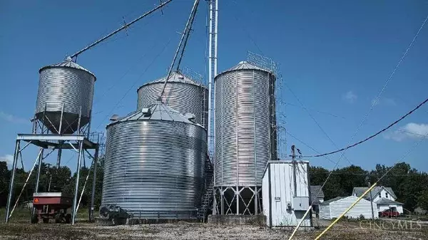 95 Mill St, Sabina, OH 45169