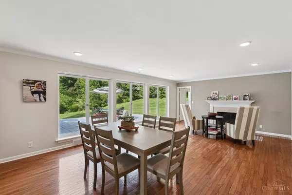 Wyoming, OH 45215,554 Reily Rd