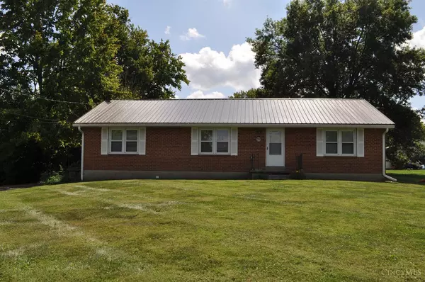 120 W North St, Russellville, OH 45168