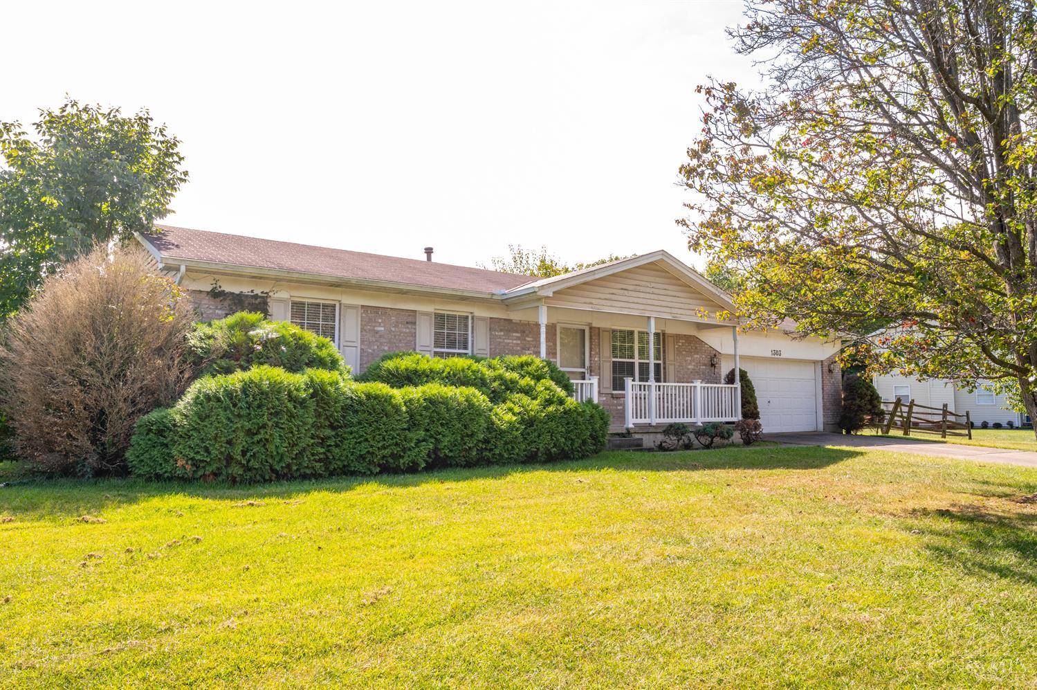 1303 Woodburn Ct, Batavia, OH 45103