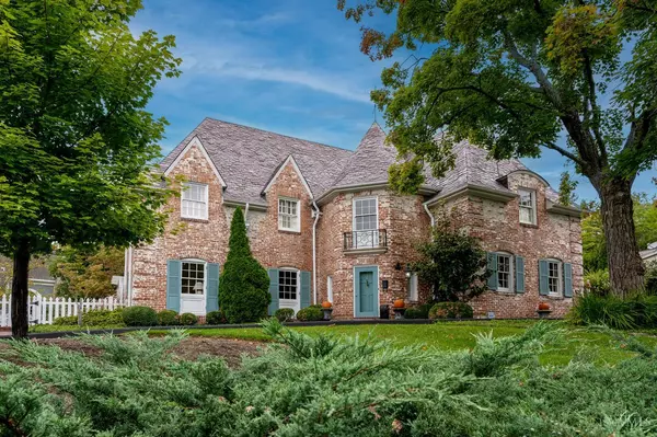 1075 Edwards Rd, Cincinnati, OH 45208