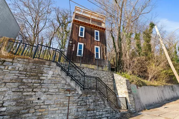 2491 Warsaw Ave, Cincinnati, OH 45204