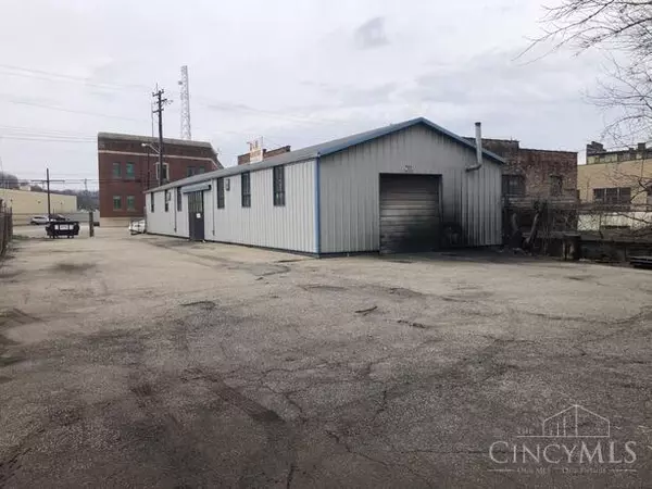 2816 Spring Grove Ave, Cincinnati, OH 45225