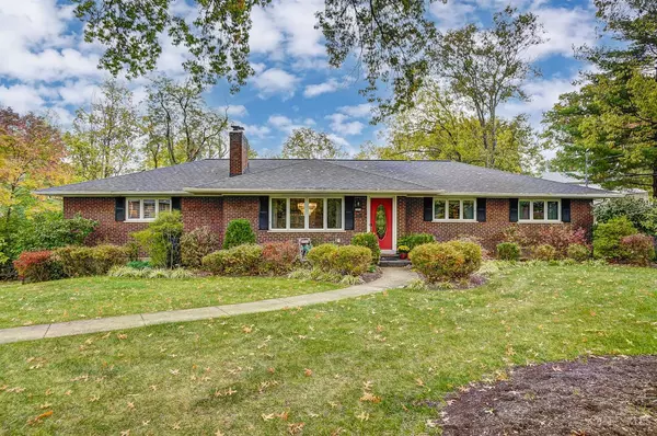 3590 Sorrento Dr, Amberley, OH 45236