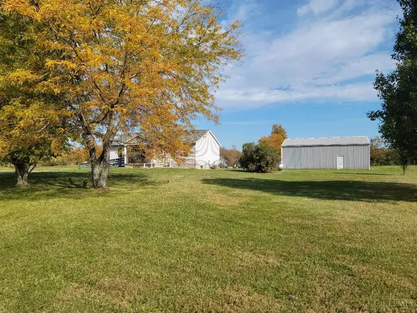 23070 Ester Ridge Rd, Sunman, IN 47041