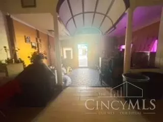 Cincinnati, OH 45216,6018 Vine St