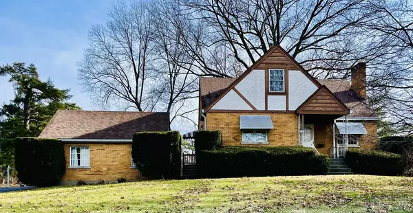 8718 Plainfield Rd, Sycamore Twp, OH 45236