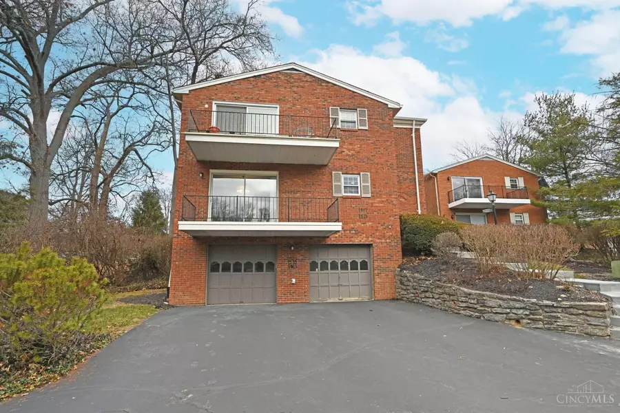 1815 Belle Meade Ct, Cincinnati, OH 45230