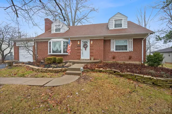 7984 Sagamore Dr, Amberley, OH 45236