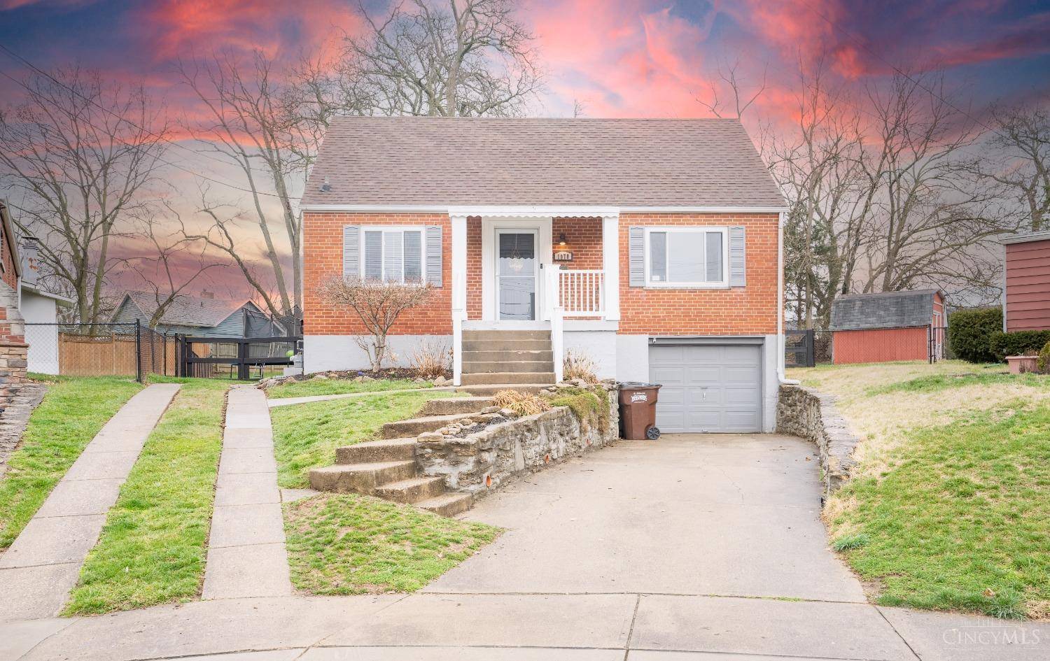 1978 N Lynndale Ave, Mt Healthy, OH 45231