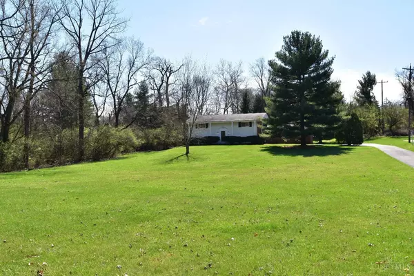 3381 E Galbraith Rd, Amberley, OH 45236