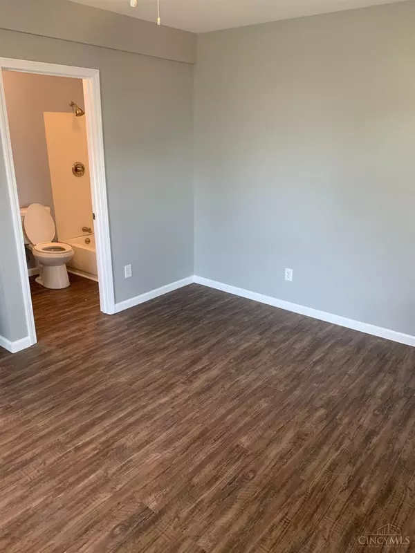 Bethel, OH 45106,329 W South St