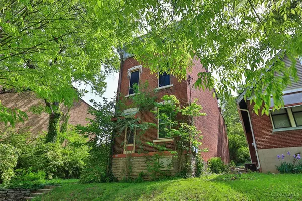 2216 Selim Ave, Cincinnati, OH 45214