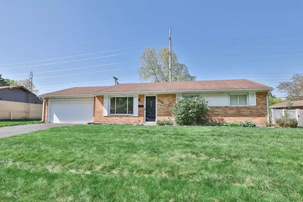 1004 Terracewood Dr, Englewood, OH 45322
