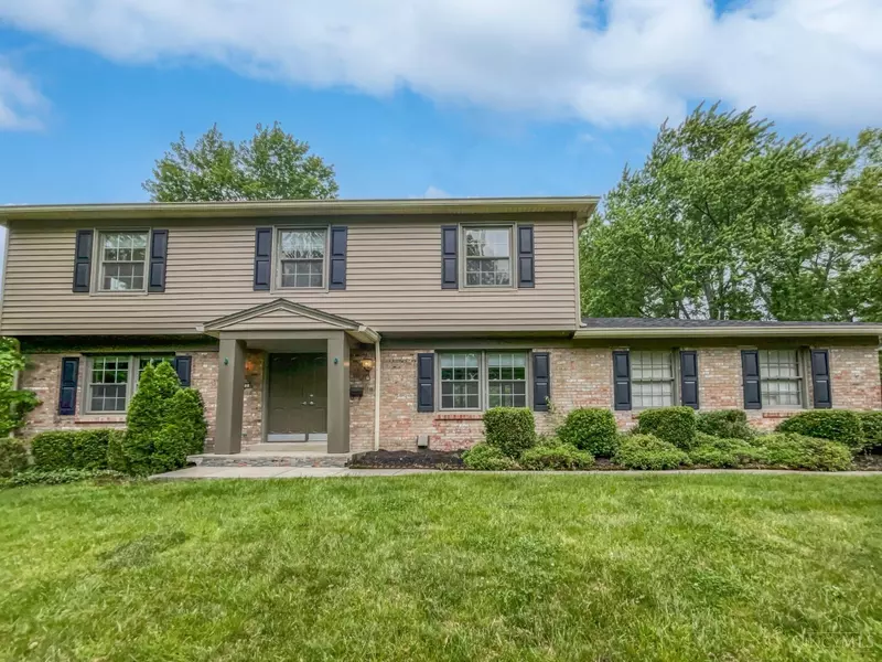 832 Exmoor Dr, Forest Park, OH 45240