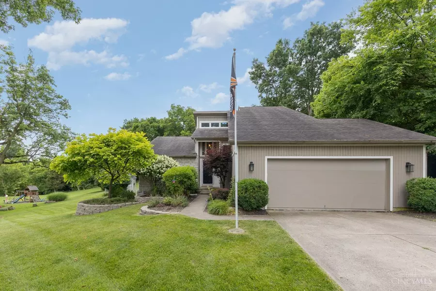 1403 Golf View Ct, Lawrenceburg, IN 47025