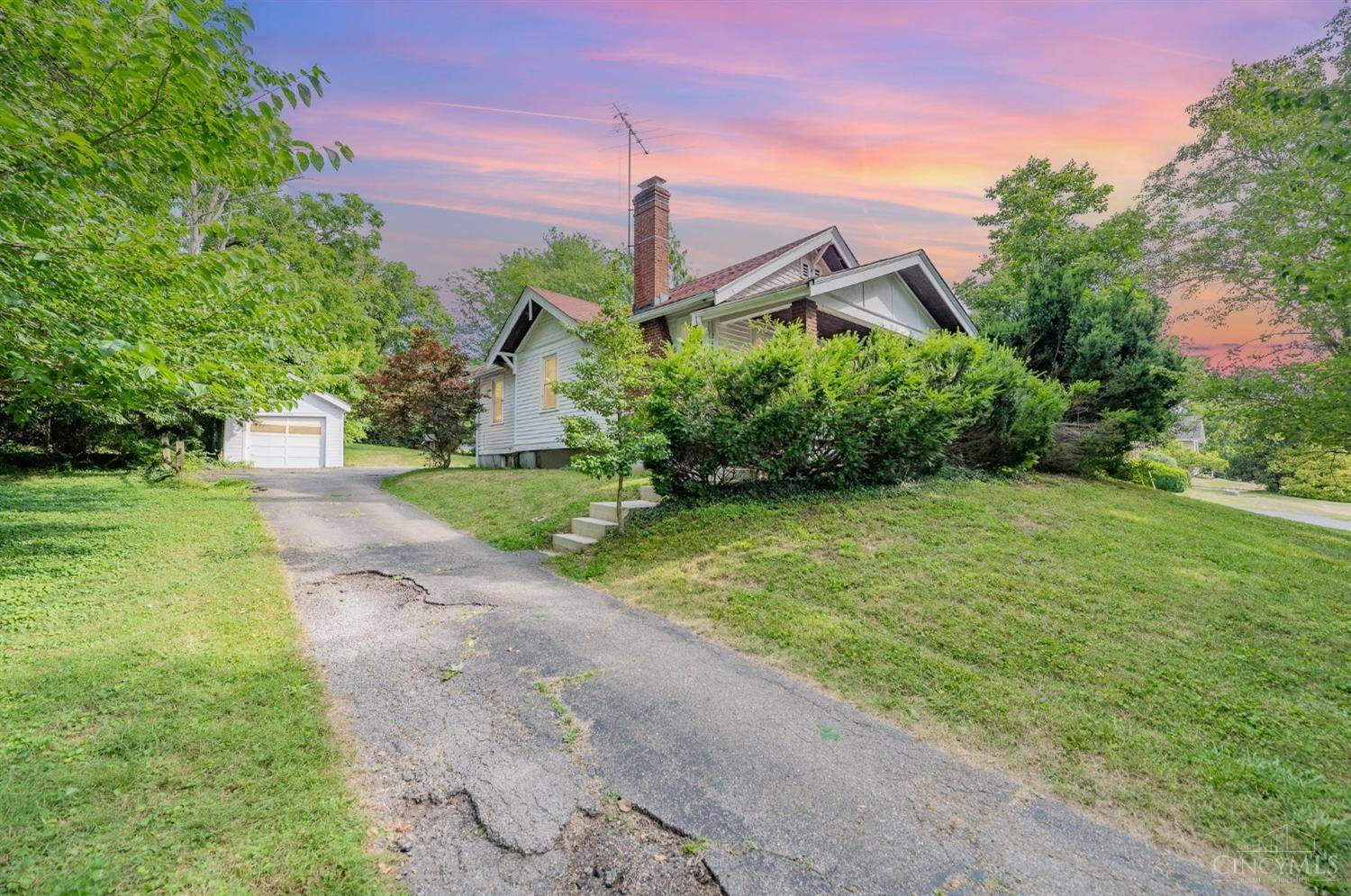 8230 Camargo Rd, Madeira, OH 45243